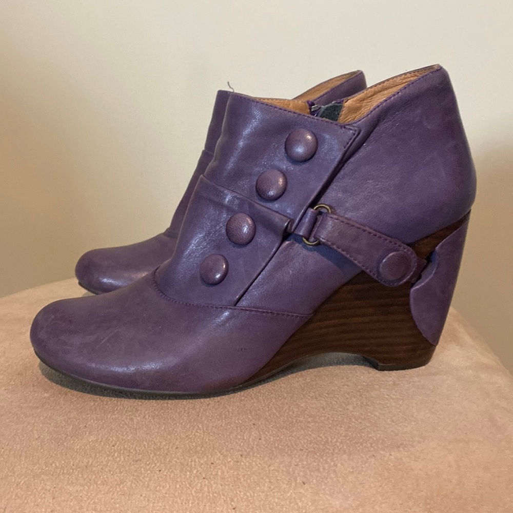 Miz Mooz Silas ankle boots in purple leather size 7